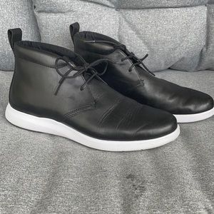 COLE HAAN GRAND ESSEX CHUKKA BOOT- 0 Gravity technology